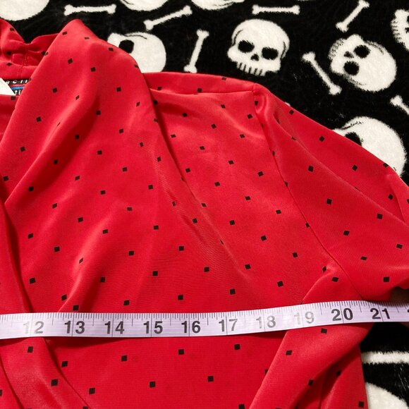 Collections Internationale Dark red black diamond print blouse ~ MEDIUM LARGE - Picture 9 of 13